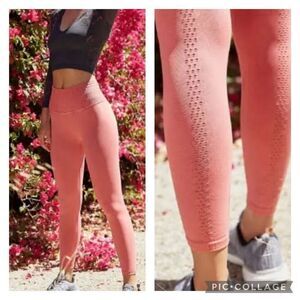 NWT - Free People Movement High-rise Good Karma Legging in Pomelo Size: M/L